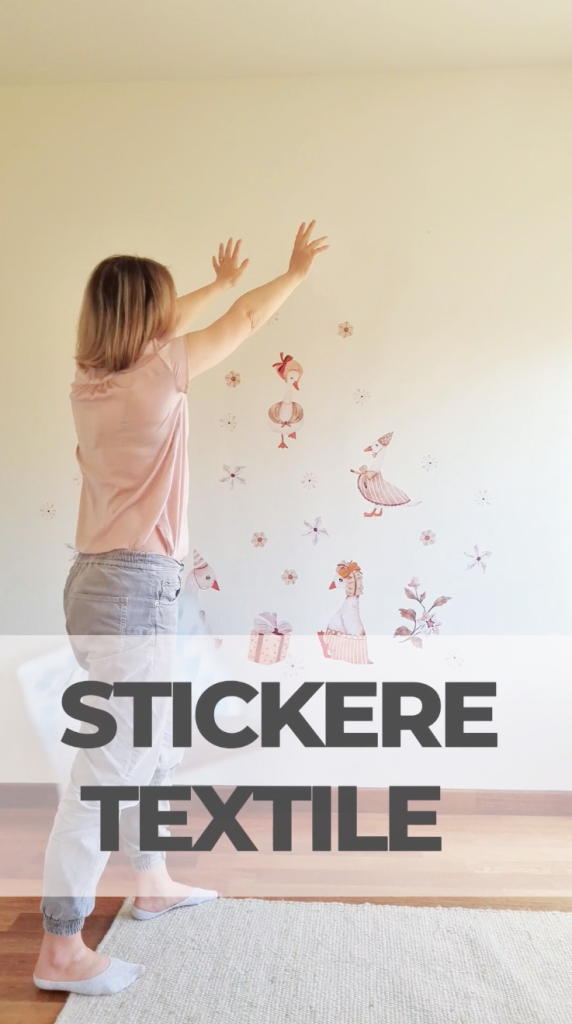 Stickere textile de perete